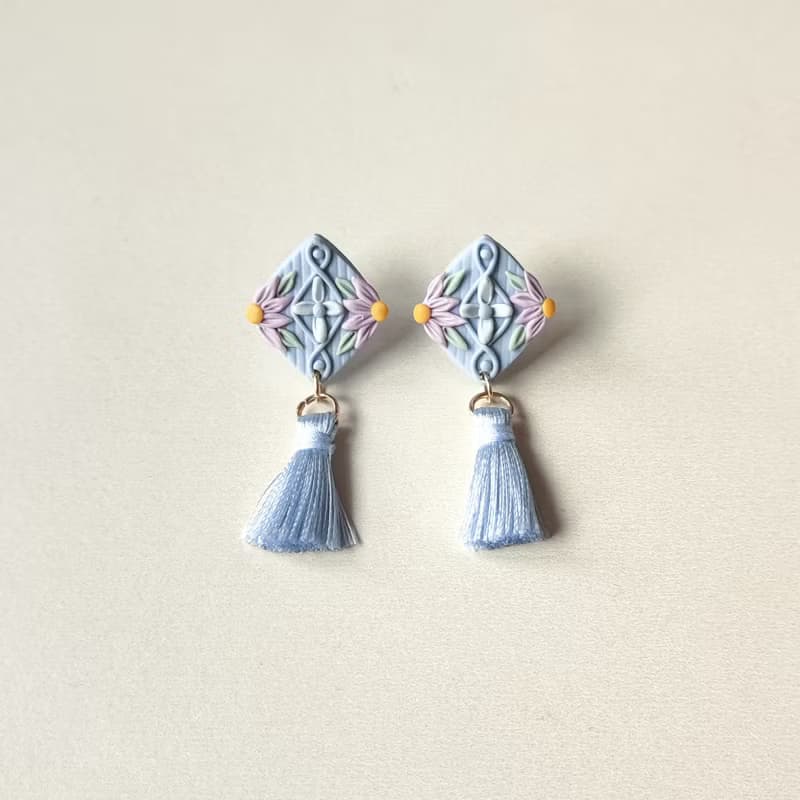 bi winter //菊花毛衣流蘇手工軟陶耳環
