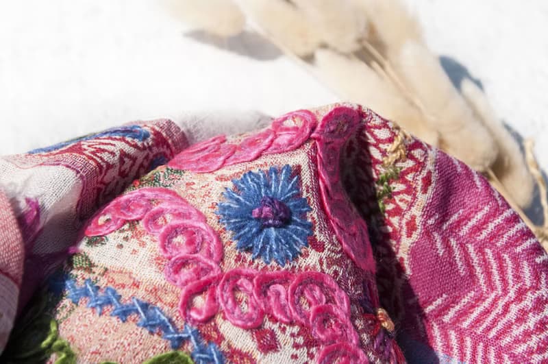 水煮羊毛披肩/針織圍巾/刺繡圍巾/羊絨披巾/喀什米爾Cashmere-花