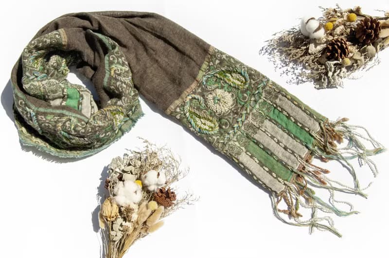 水煮羊毛披肩/針織圍巾/刺繡圍巾/羊絨披巾/喀什米爾Cashmere-花