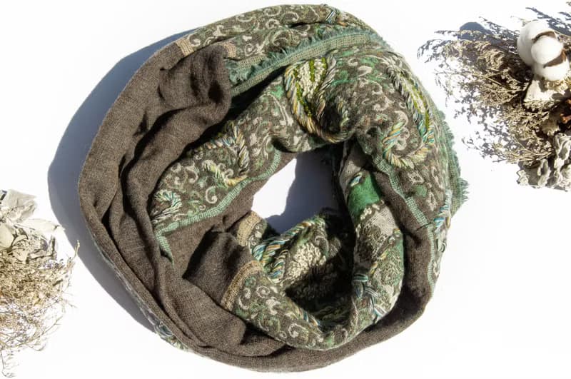 水煮羊毛披肩/針織圍巾/刺繡圍巾/羊絨披巾/喀什米爾Cashmere-花