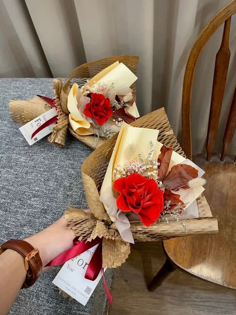 永生玫瑰【Rose】永生花 生日花束 情人節花束 升遷 母親節花