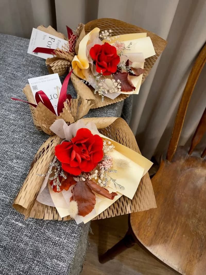 永生玫瑰【Rose】永生花 生日花束 情人節花束 升遷 母親節花