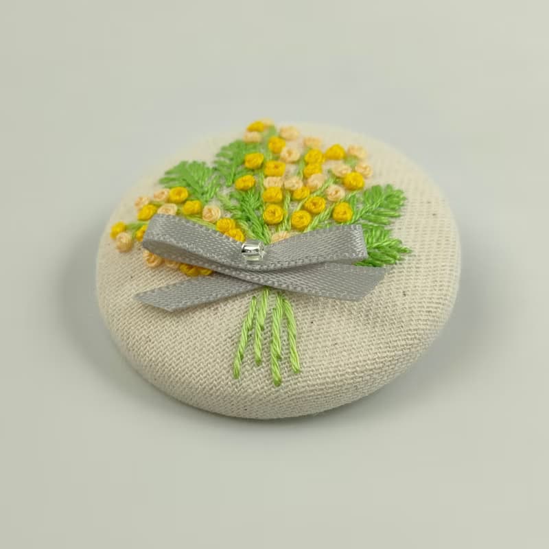 ミモザの花束刺繍ブローチor刺繍ヘアゴム