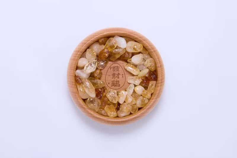 【幫你的小雞升級吧】金雞仔聚寶木座 (加購價630)