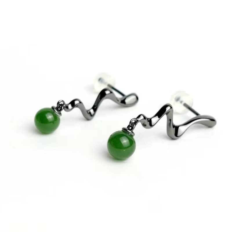 JadeStyle【黑韻】台灣玉6mm耳針 | 925銀鍍黑極簡設計