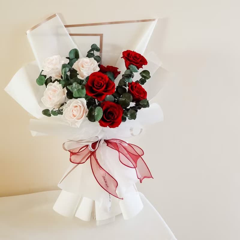 9朵永生特級大玫瑰花束-紅白色