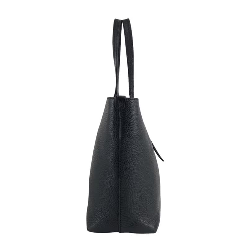【 日本直送　名牌中古包 】Salvatore Ferragamo サルヴァトーレ フェラガモ トートバッグ ブラック ガンチーニ レザー anw36v