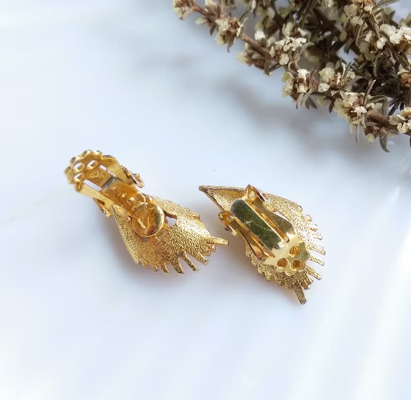 Vintage Jewelry 西洋古董飾品 海芋 仿珠 夾式耳環