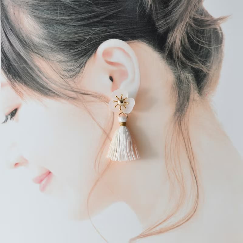 花びらタッセルピアス・イヤリング /桜ピンク