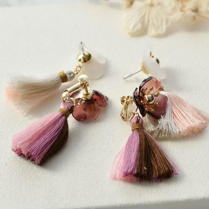 花びらタッセルピアス・イヤリング /桜ピンク