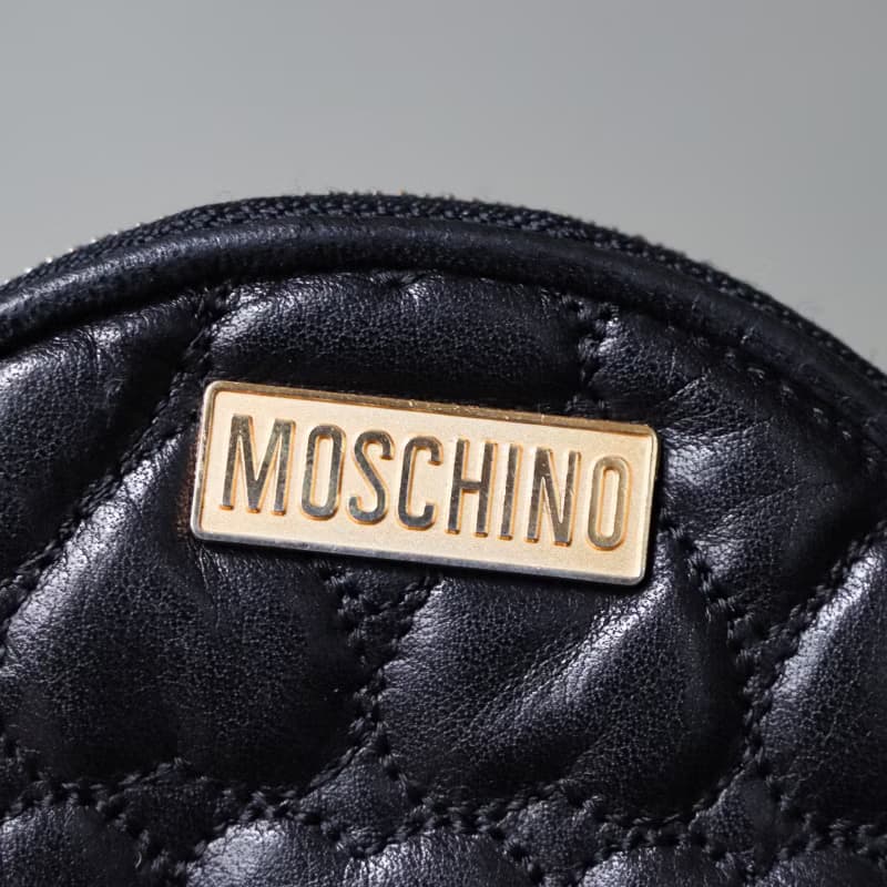 Vintage Moschino 黑色愛心絎縫小零錢包