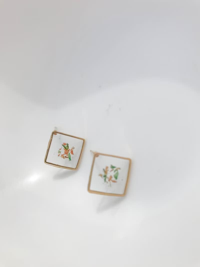 方形紅綠碎花 • 耳針 耳夾 生日 送禮