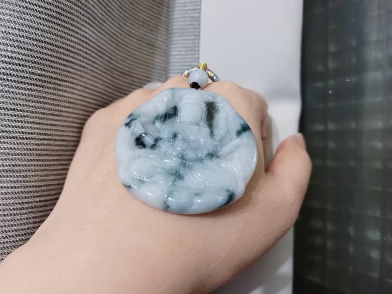 【親翠】天然翡翠 隨形嬌感底飄花千手觀音項鍊 佛系 畢業禮物