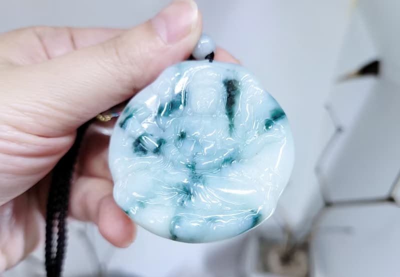 【親翠】天然翡翠 隨形嬌感底飄花千手觀音項鍊 佛系 畢業禮物