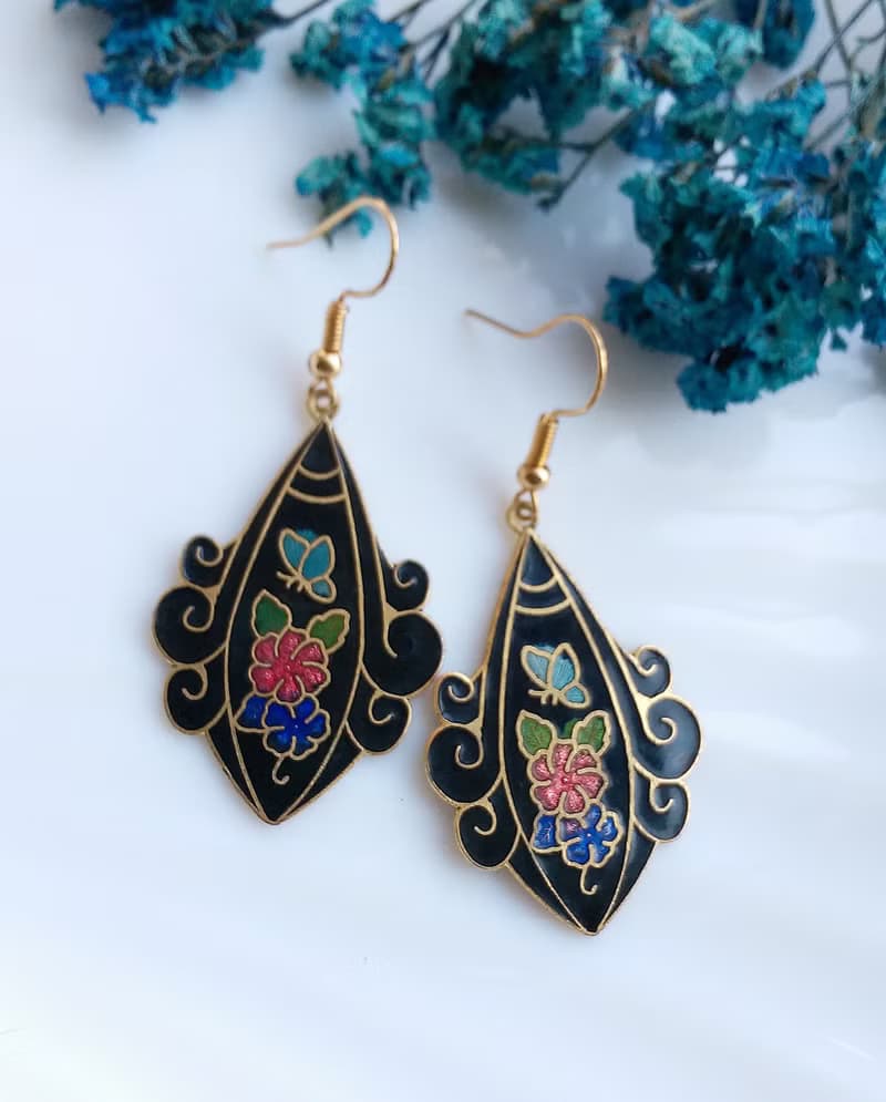 Vintage Jewelry 西洋古董飾品 黑底花卉 景泰藍 耳勾 針式耳環