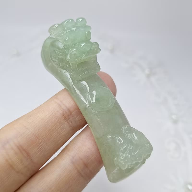 溫潤手工雕刻貔貅龍勾擺件吊墜雙用 |天然緬甸玉A貨翡翠