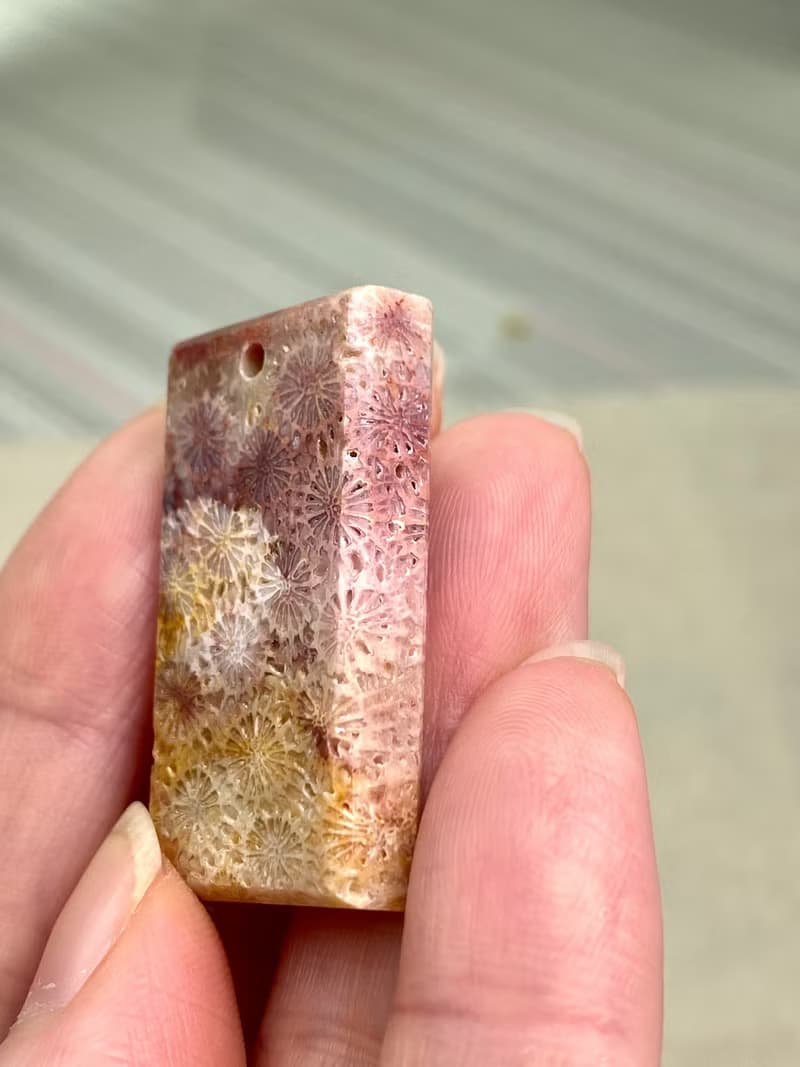印度尼西亞珊瑚玉吊墜附咖啡色中國結