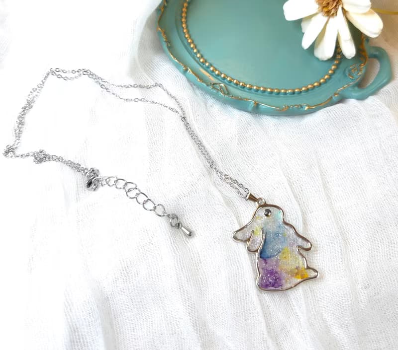 月夜的月兔樹脂項鍊