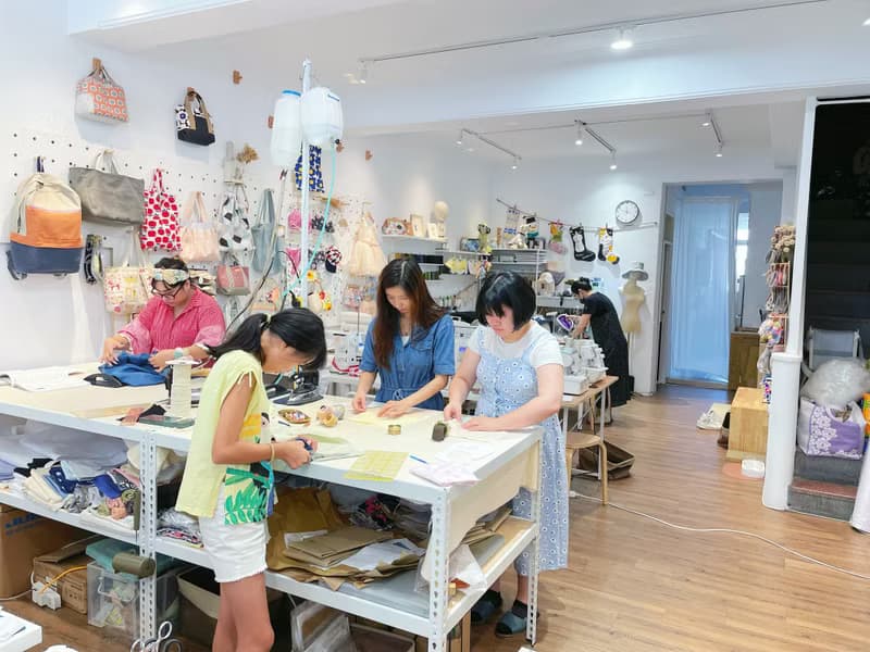 【體驗】初學OK台北縫紉體驗_幼兒針織彌月熊帽手套包屁衣含教學設備材料