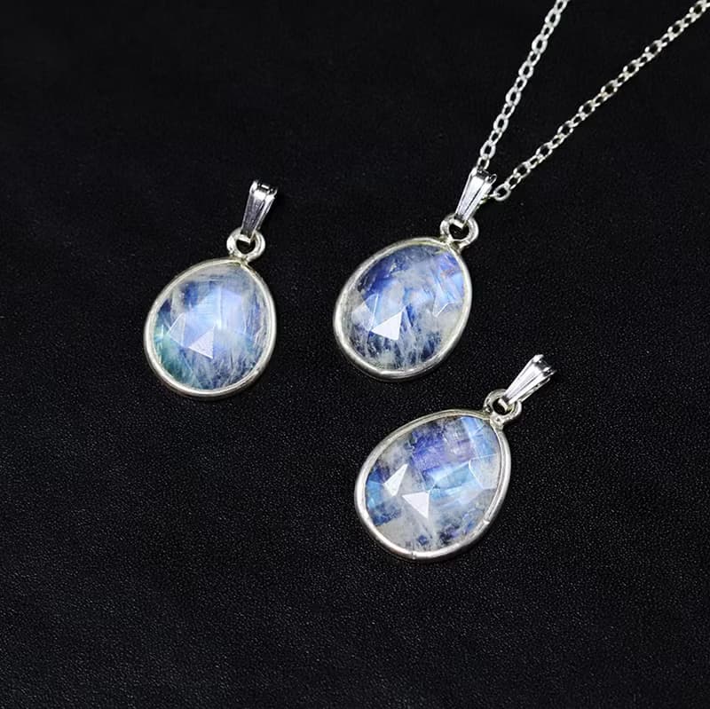 Ice Fragments - Rainbow Moonstone 925 Silver Gemstone Necklace