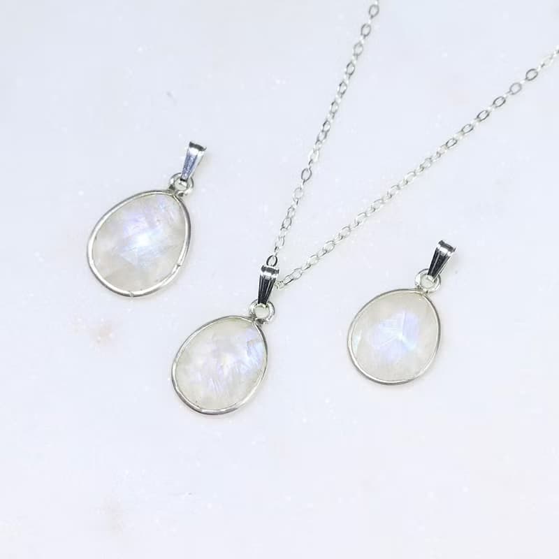 Ice Fragments - Rainbow Moonstone 925 Silver Gemstone Necklace