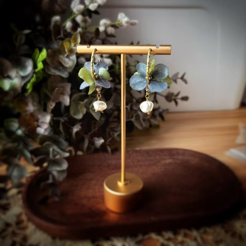 藍色配綠色小珍珠手作耳環