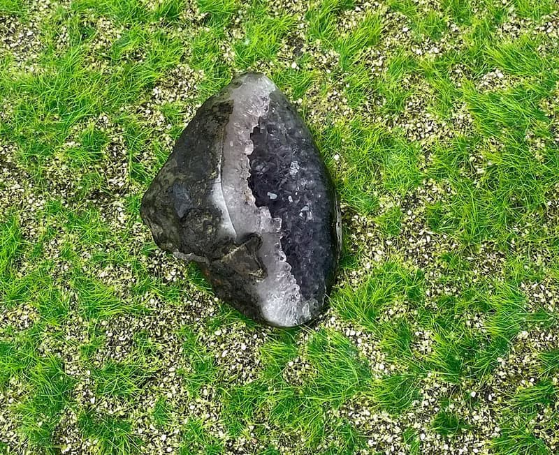 天然原皮原礦小小紫晶錢袋  小小紫晶洞 紫水晶 可消磁晶石小飾品