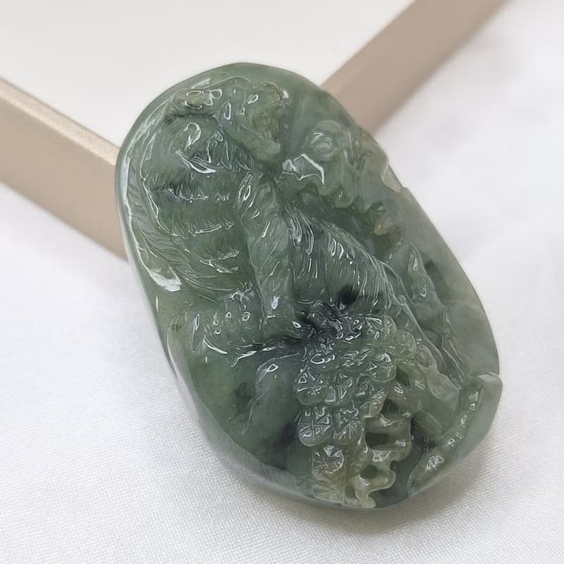 冰潤油清帶藍飄花上山虎 | 天然緬甸玉A貨翡翠