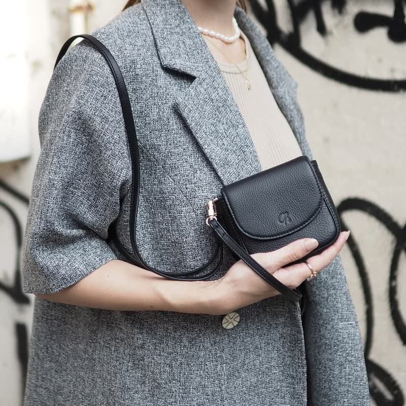 Muffin (Black) : Mini wallet, Neck bag, Black, Tiny pocket, Cow leather