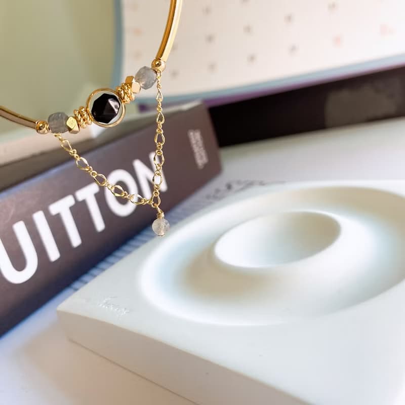 雪絨 雪花幽靈 黑金骨幹 月光石 黑曜石 灰月光 彈性水晶礦石手鍊