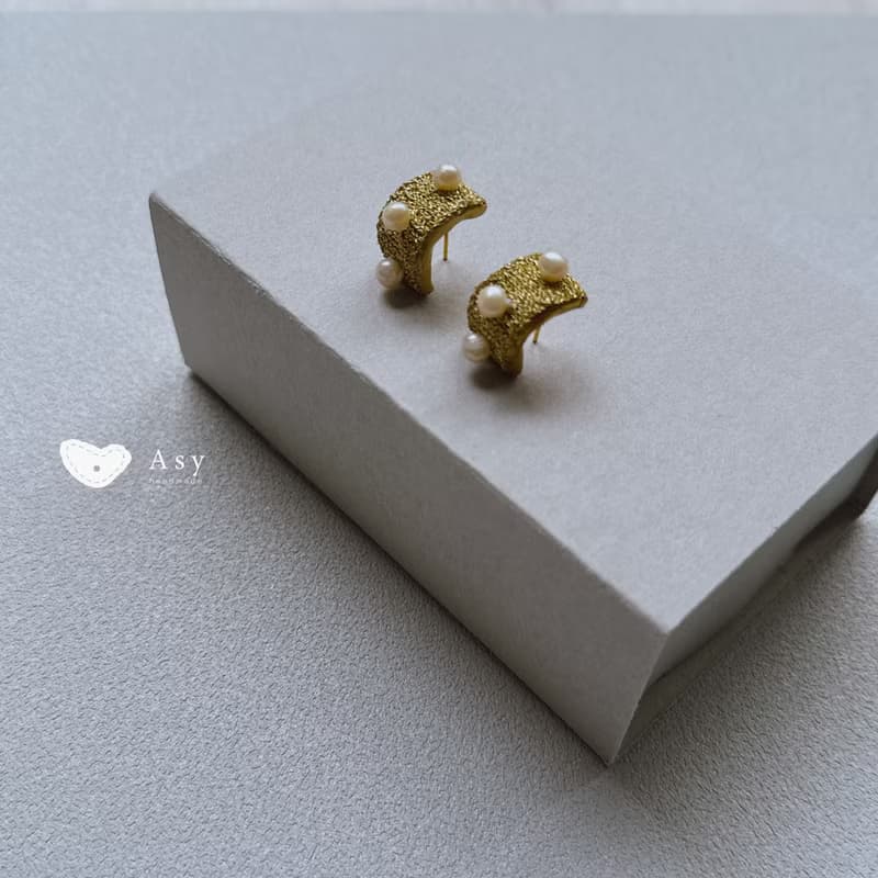 C圈刺繡耳環 - 珍珠縈光・金 / 珍珠縈光・銀