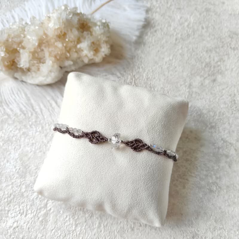 閃靈鑽。月光石。南美巴西蠟線編織手鍊