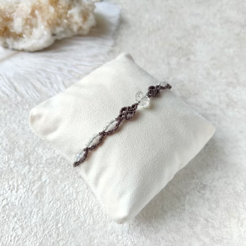 閃靈鑽。月光石。南美巴西蠟線編織手鍊