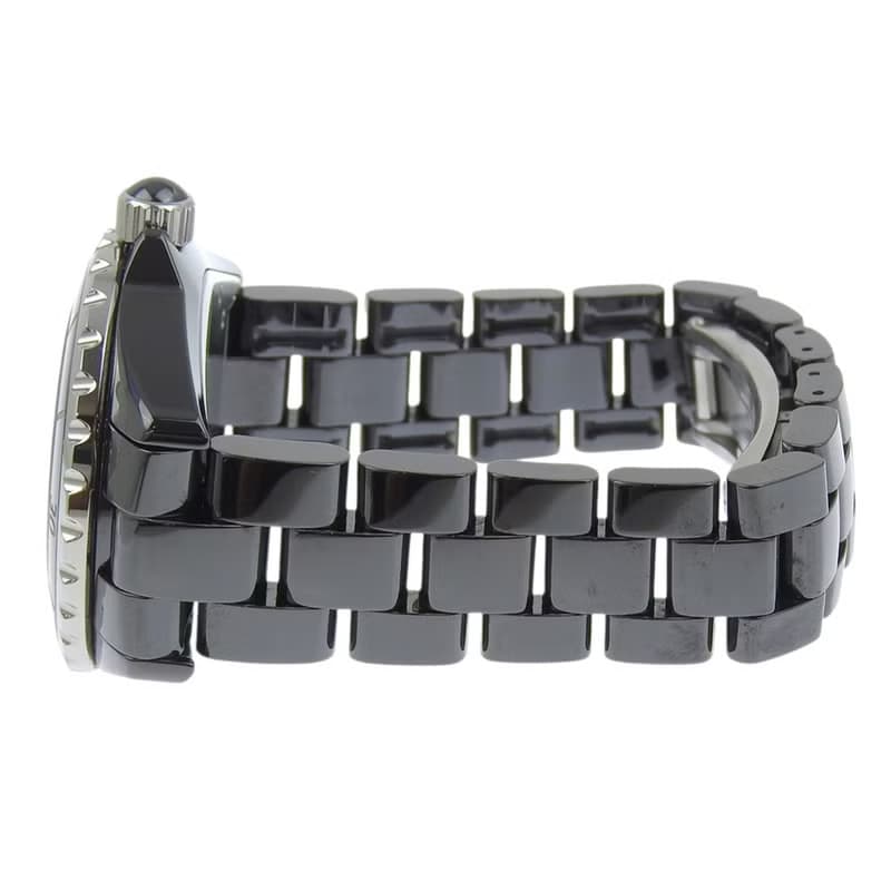 【日本直送】シャネル CHANEL J12 腕時計 H0682 セラミック クオーツ アナログ表示 黒文字盤 レディース【中古】