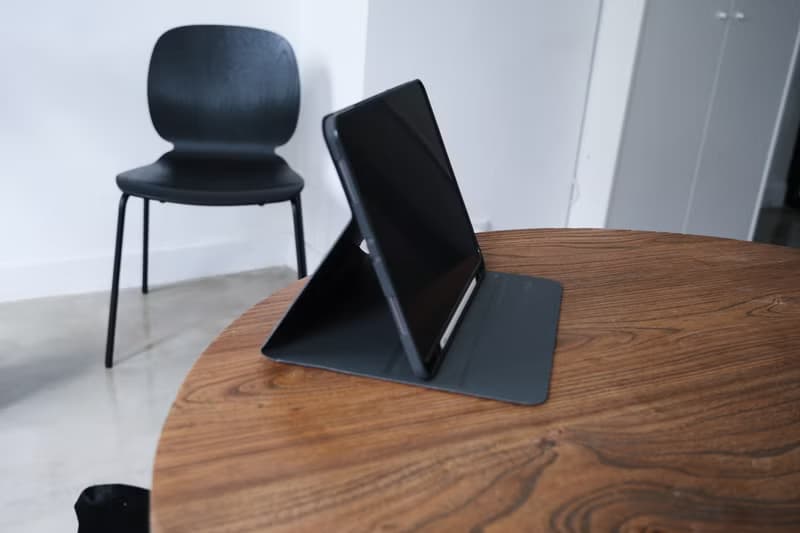 厭世貓星人 防摔皮革IPAD保護套 附筆槽位
