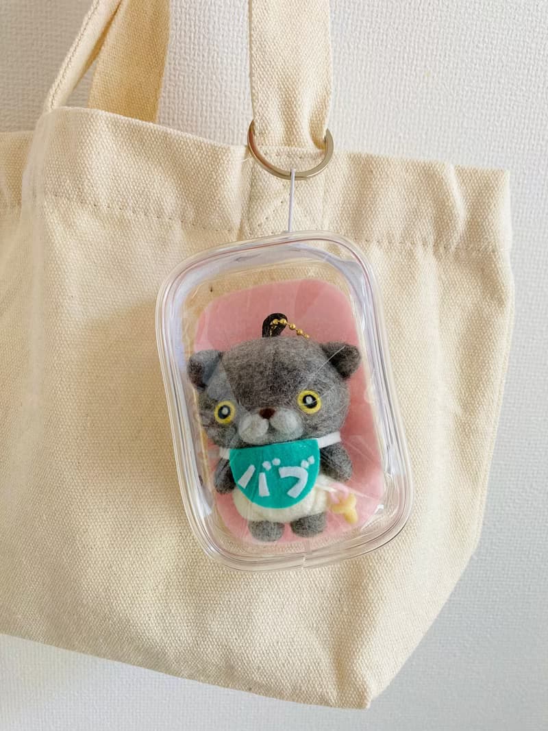 子猫ちゃんマスコット　クリアミニポーチ付
