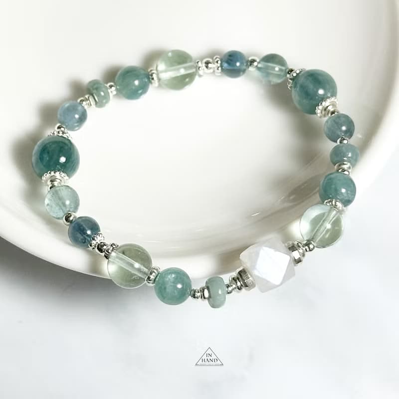 加勒比海月夜-月光石.藍晶石.螢石-純銀設計款手鍊