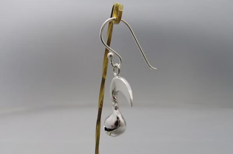 smile note Pierce (s_m-O.09) 音符 微笑 穿孔耳环 sterling silver earring sound note music