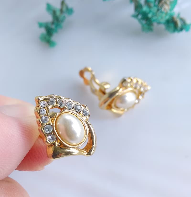 Vintage Jewelry 西洋古董飾品 小巧 珠鑽 夾式耳環