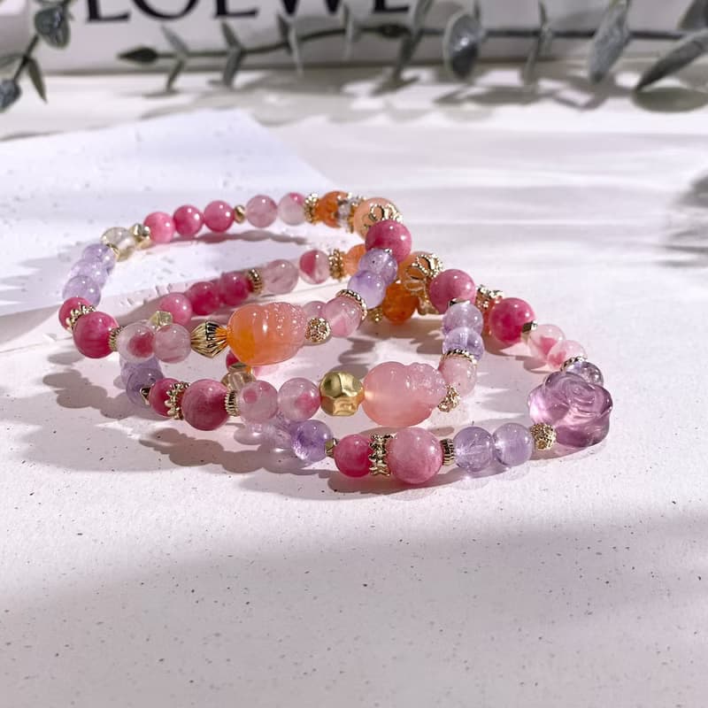 花間的庇護  鹽源瑪瑙  | 薔薇輝石 | 太陽石 | 水晶手鍊A01-1