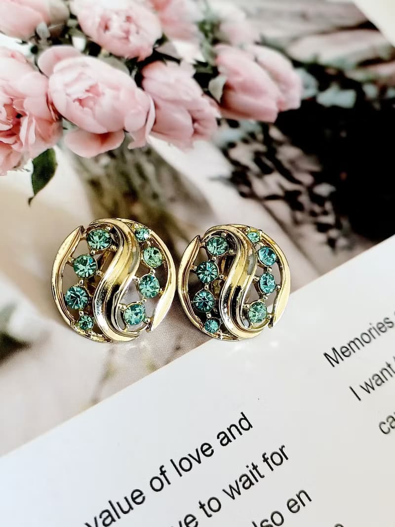vintage jewelry  LISNER 繽紛藍色萊茵 夾式耳環