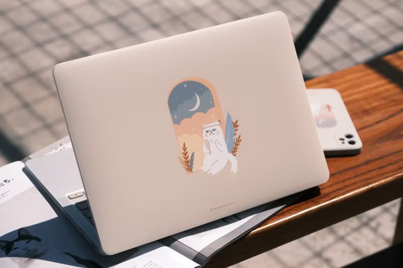 淡奶茶色 厭世美貓女 電腦殼 MACBOOK CASE