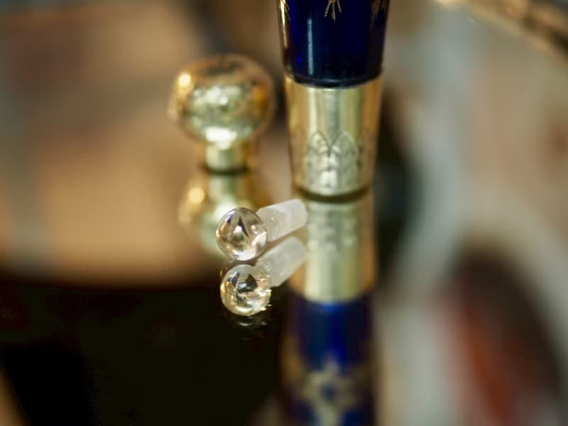 寶藍與金的優雅~19世紀古董香水瓶