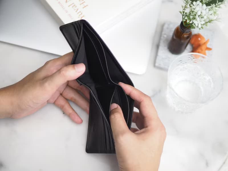 Men purse (Black) : Leather wallet, Short wallet, Folded wallet
