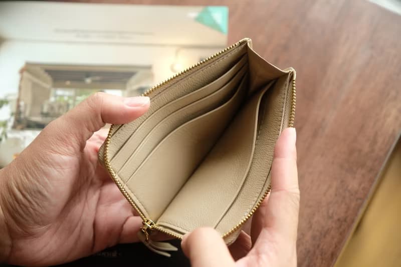 L-Zippy 卡片持有者錢包 - 米色 (真皮皮夾) - 個性化錢包