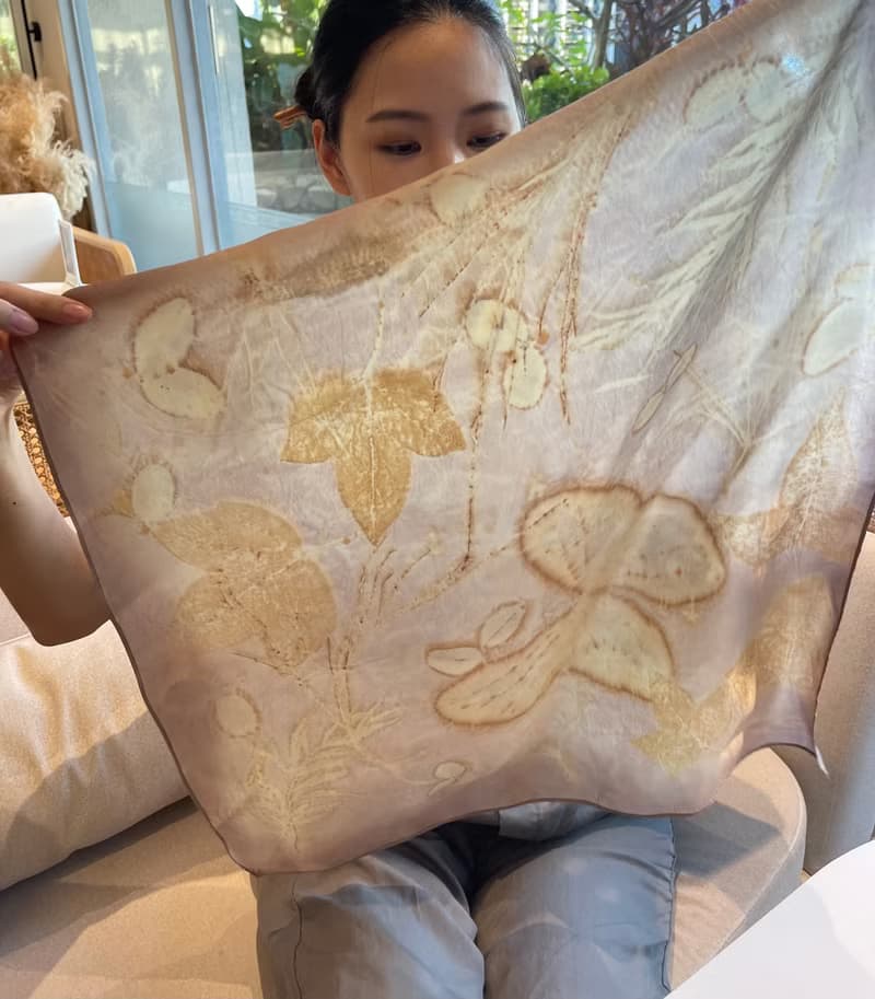 花葉移印染方短絲巾 - 雲夢疏影