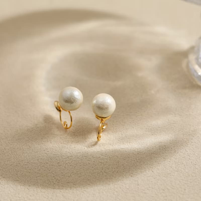 cotton pearl ―8mmコットンパールのループフィットイヤリング