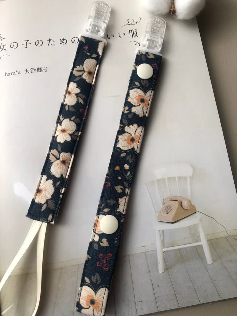 【奶嘴鏈】-蝴蝶花 純棉布 手作 玩具鏈 固齒器鏈 粉黑粉黃