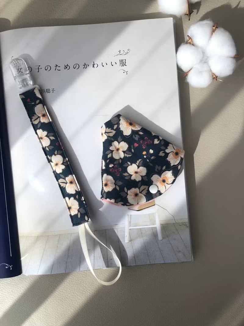 【奶嘴鏈】-蝴蝶花 純棉布 手作 玩具鏈 固齒器鏈 粉黑粉黃