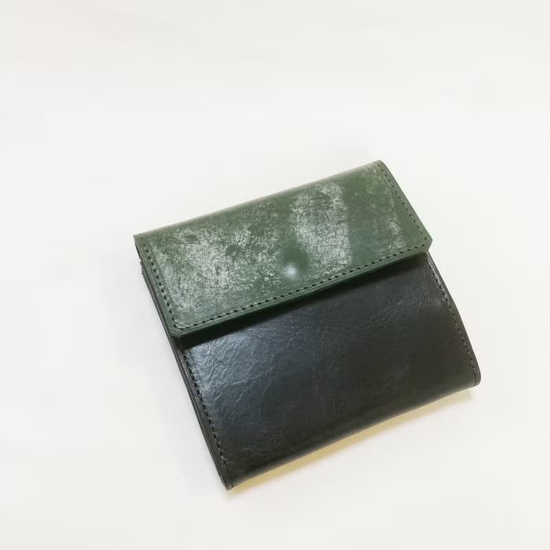 Cramy L字フラップウォレット　英国産ブライドルレザー　Green×日本産仔牛革　Black